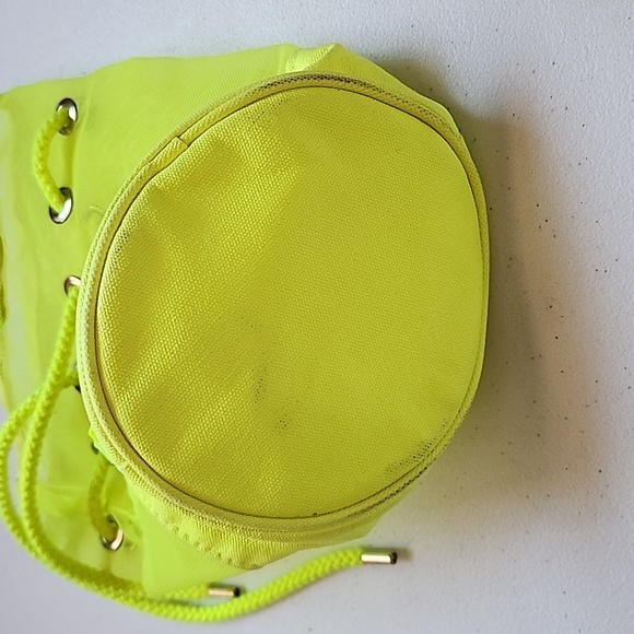 Victoria's Secret Mesh Makeup bag - Picture 4 of 7